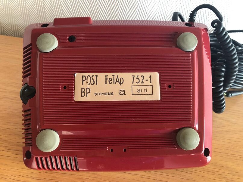 Vintage Siemens phone from the 80s