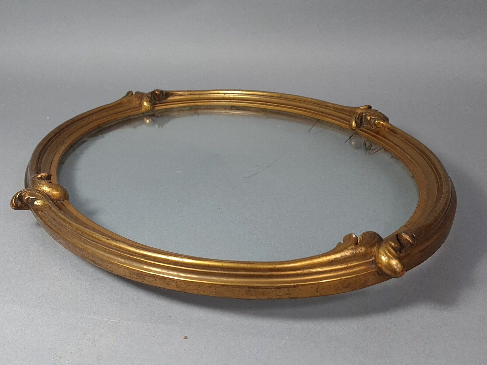 Old oval frame and glass foliage 40x30 cm wood stucco gilding gold leaf SB