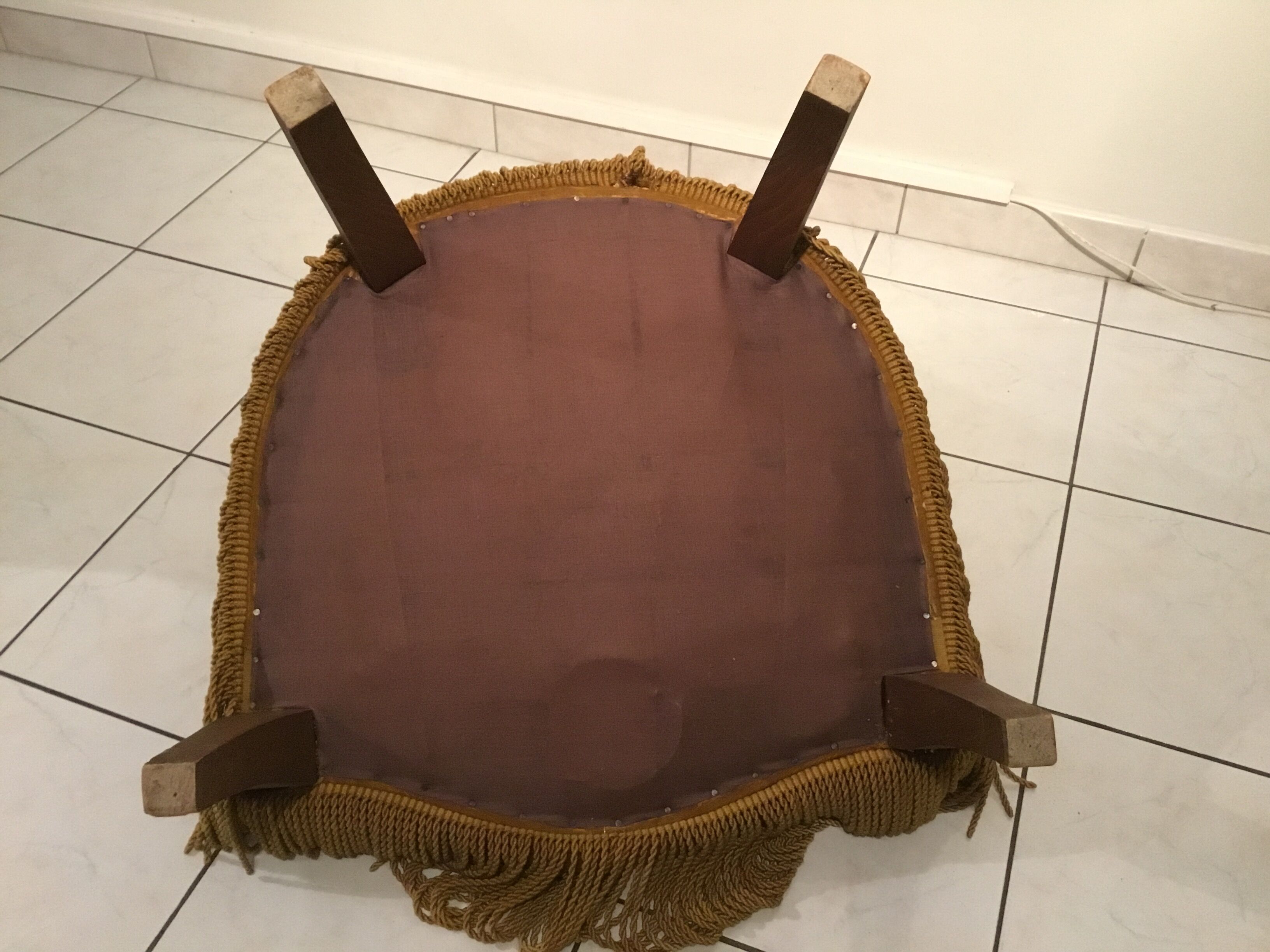 Fauteuil crapaud et son pouf