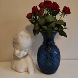 Vase ananas en verre bleu