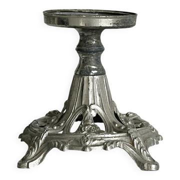 Candle holder with sculpted metal base, antique.