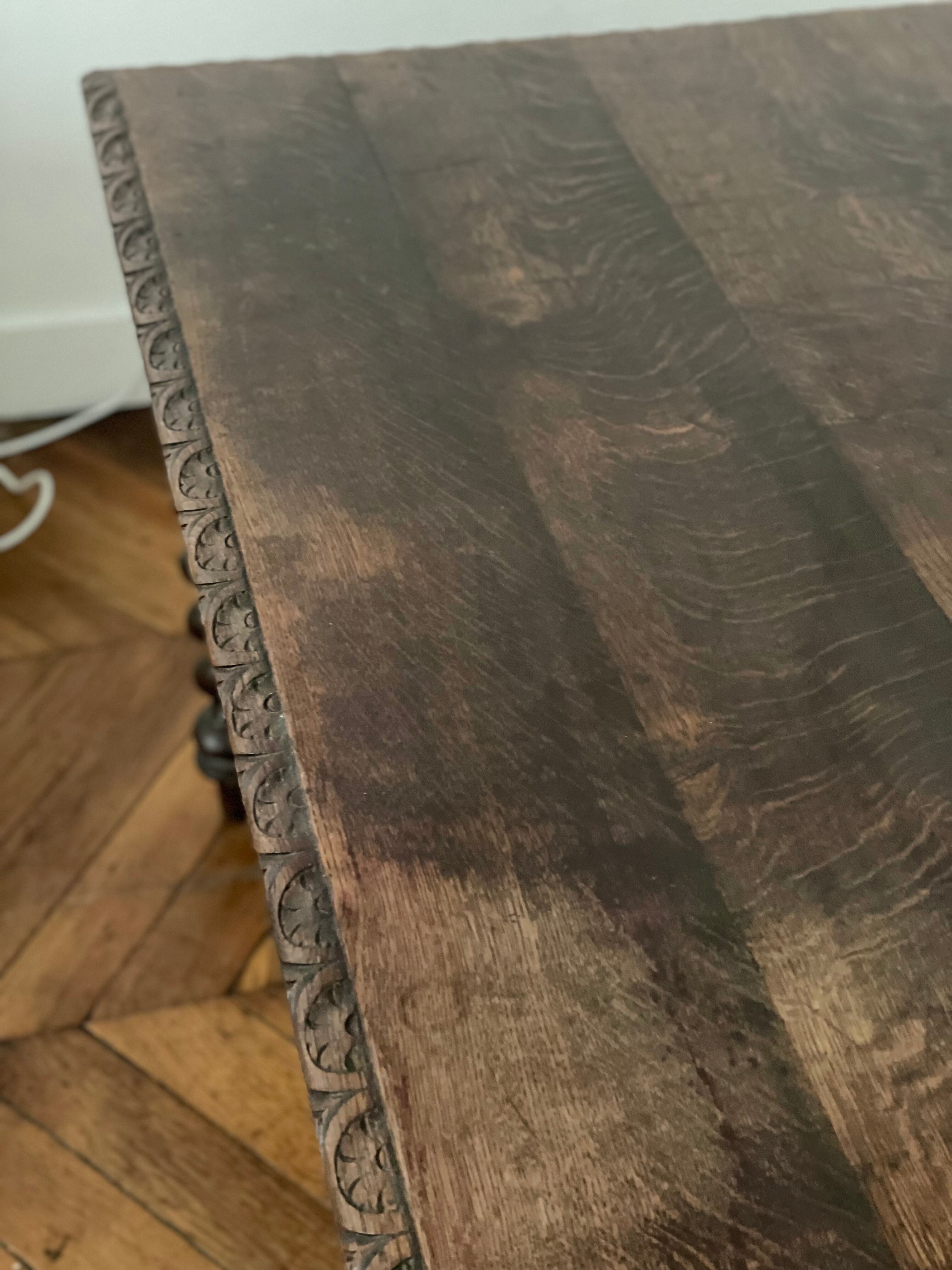 Old farm dining table Louis XIII turned wood
