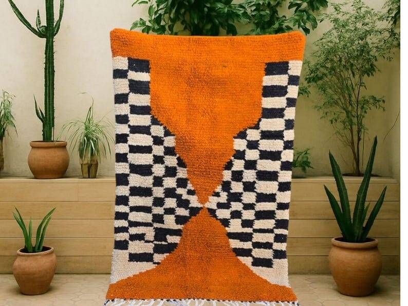 Handmade wool Beni Ouraine rug, size 100 x 200 cm