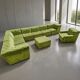 Canapé modulable en velours vert vintage Laauser