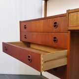 Modular Scandinavian shelf