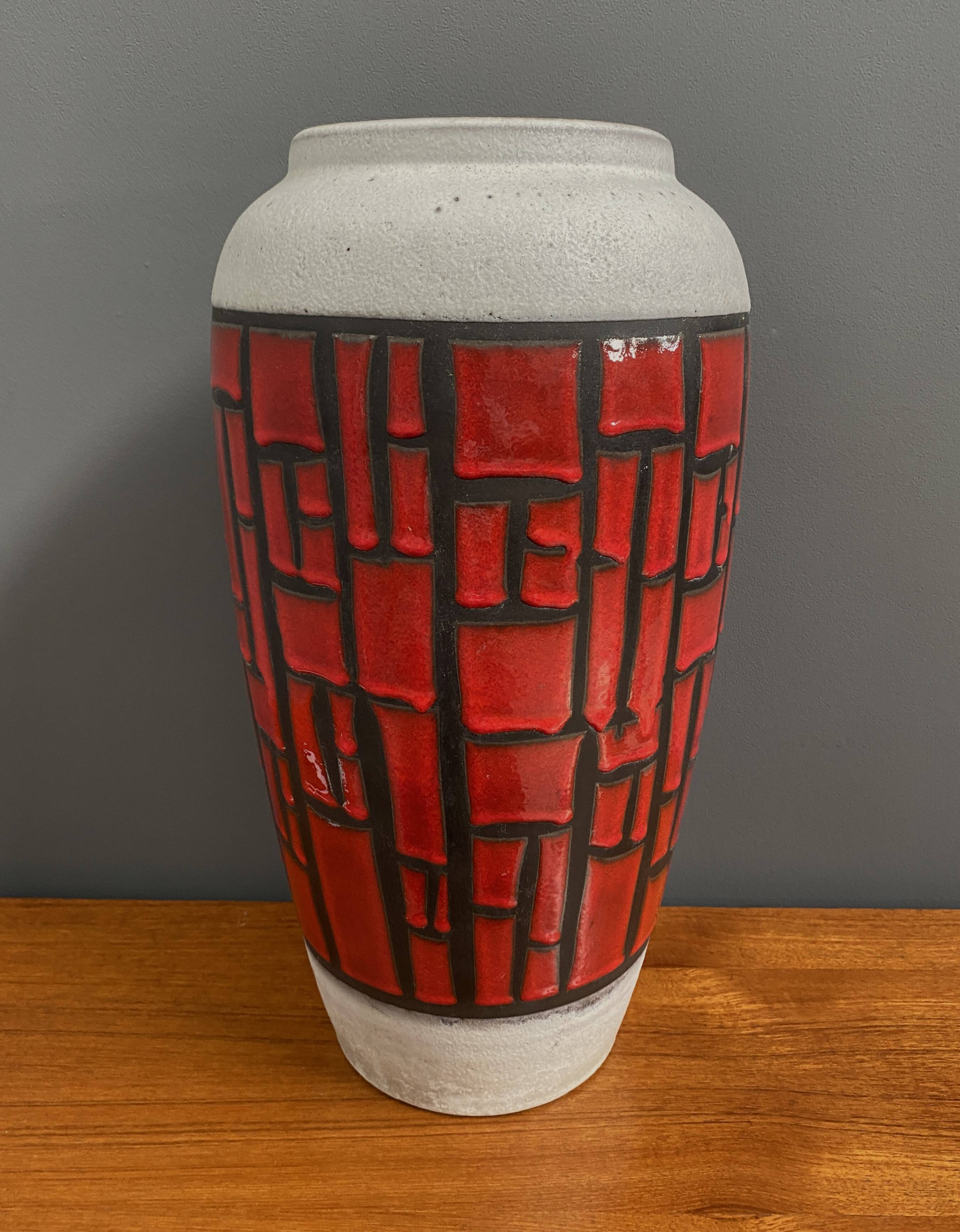 Large vase by Bay west Germany Model 624-45 1970s