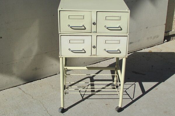 Service metal, industrial lockers