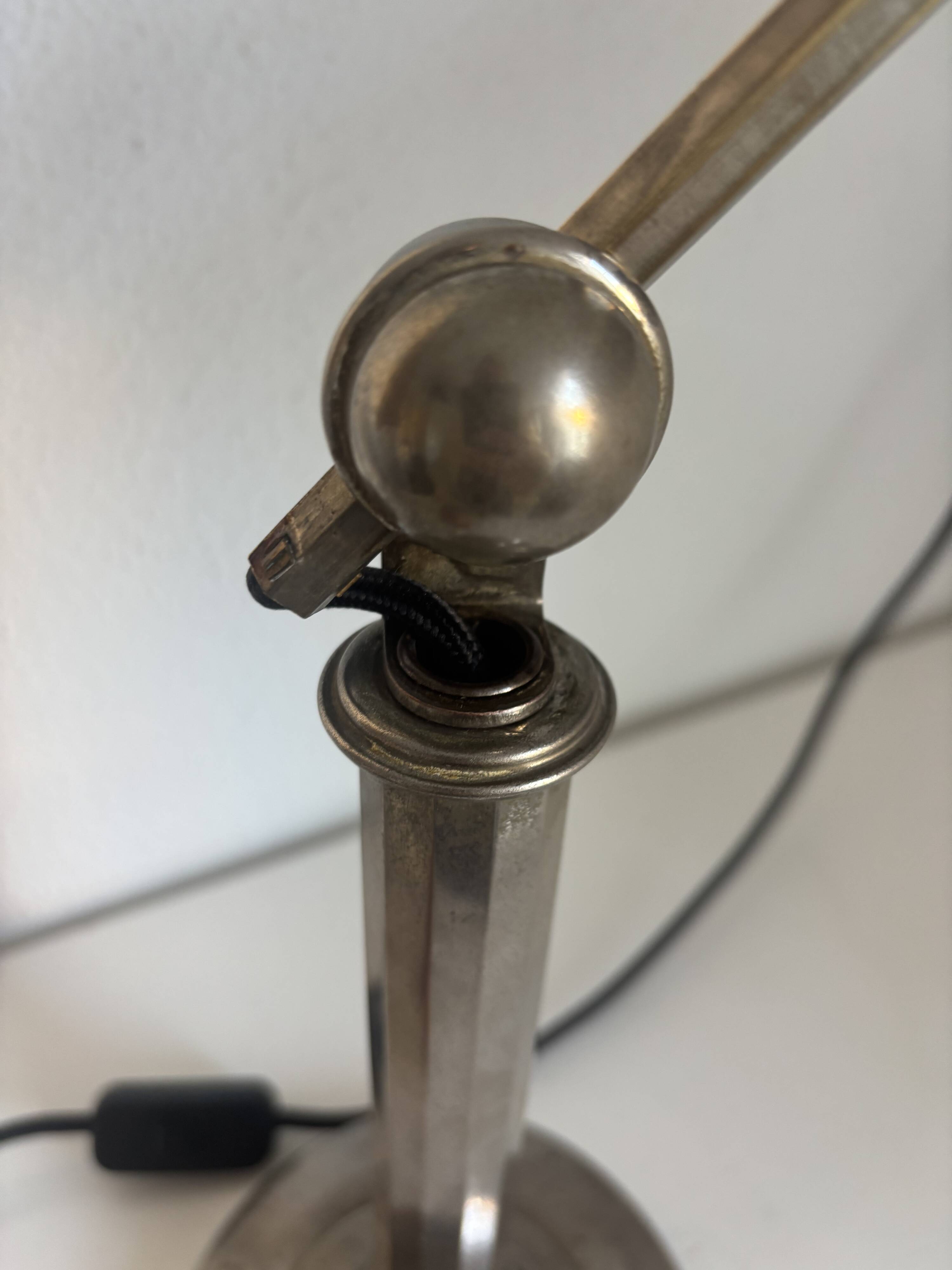 Lampe vintage 1930 Pirouett Art Déco opaline noire - 45 cm