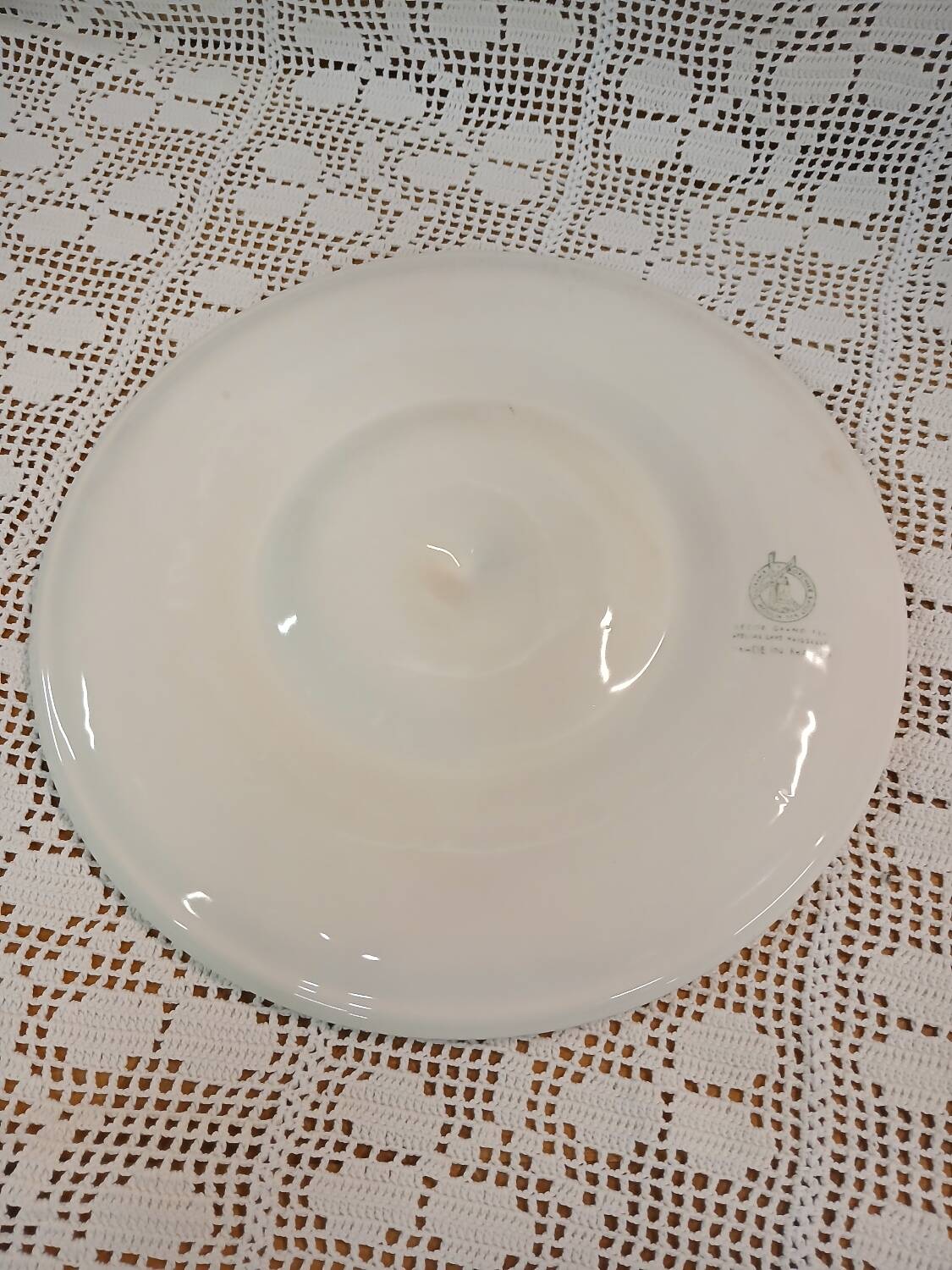 11 oyster plates + 1 Orchies Moulin des Loups dish