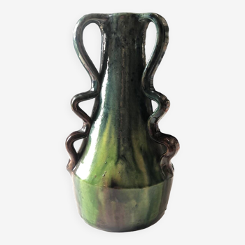 Vase with wavy handles in handcrafted Flemish stoneware