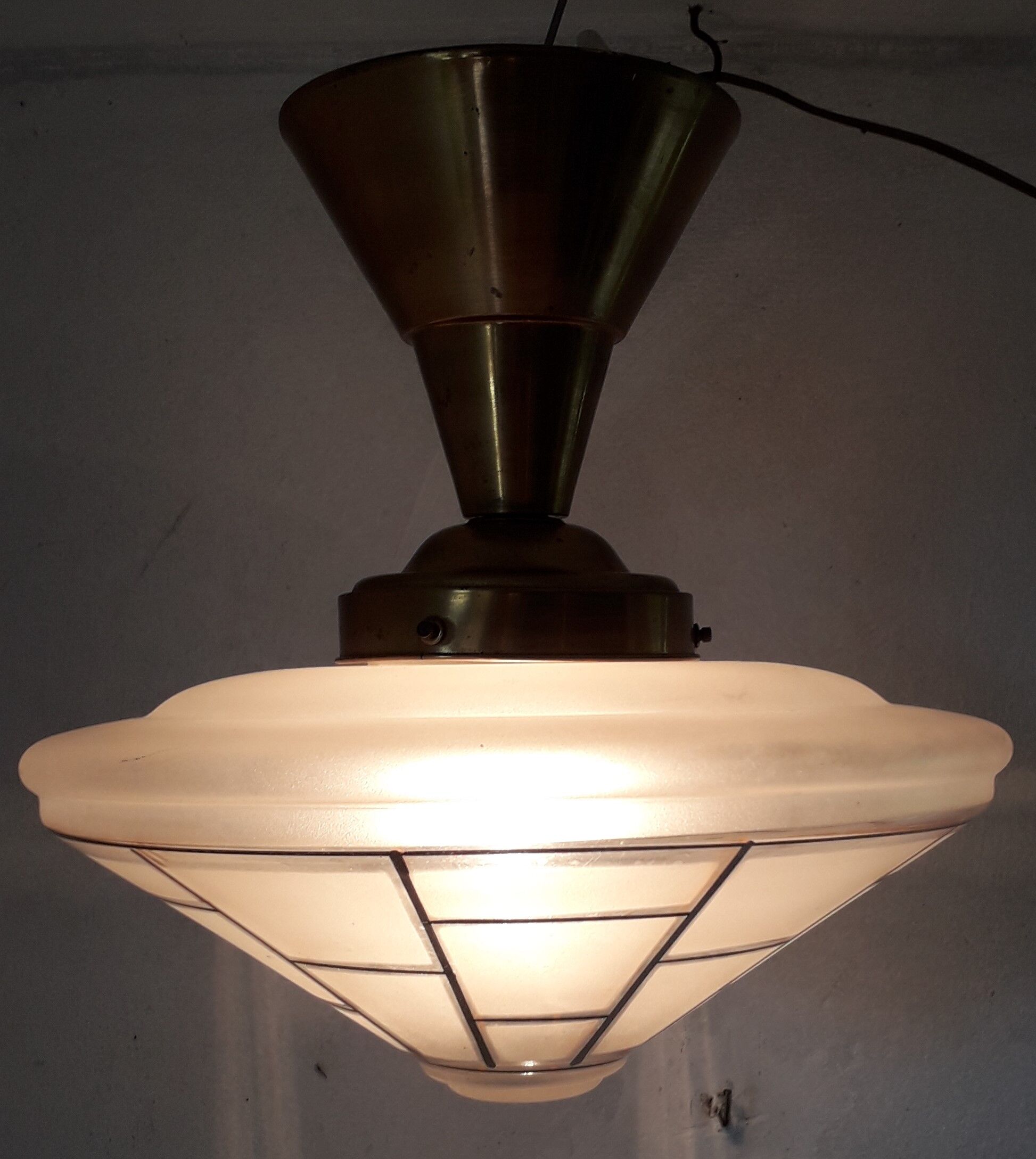 Art deco hanging lamp