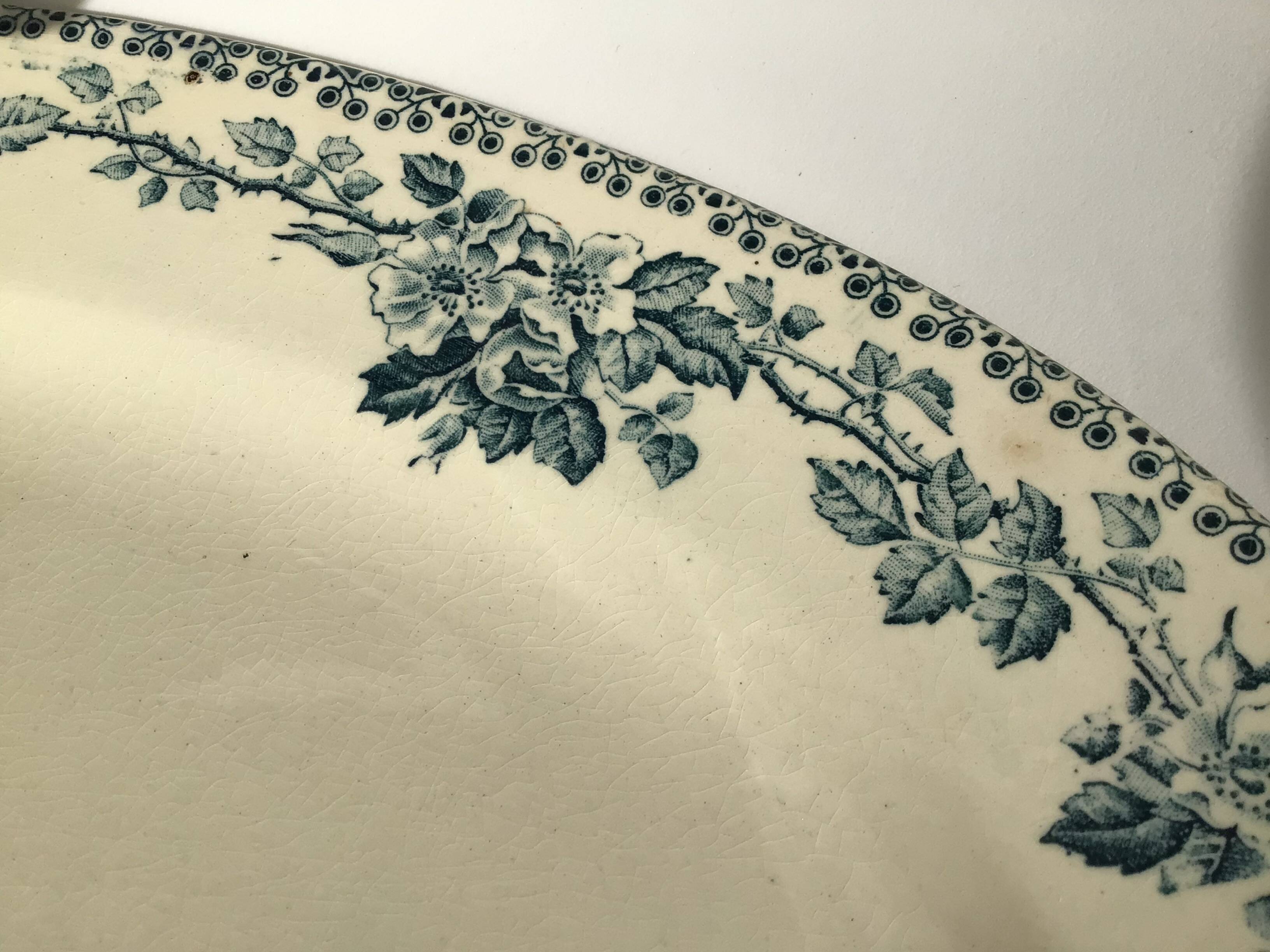 Terre de Fer Guadeloupe Debray gray blue dish