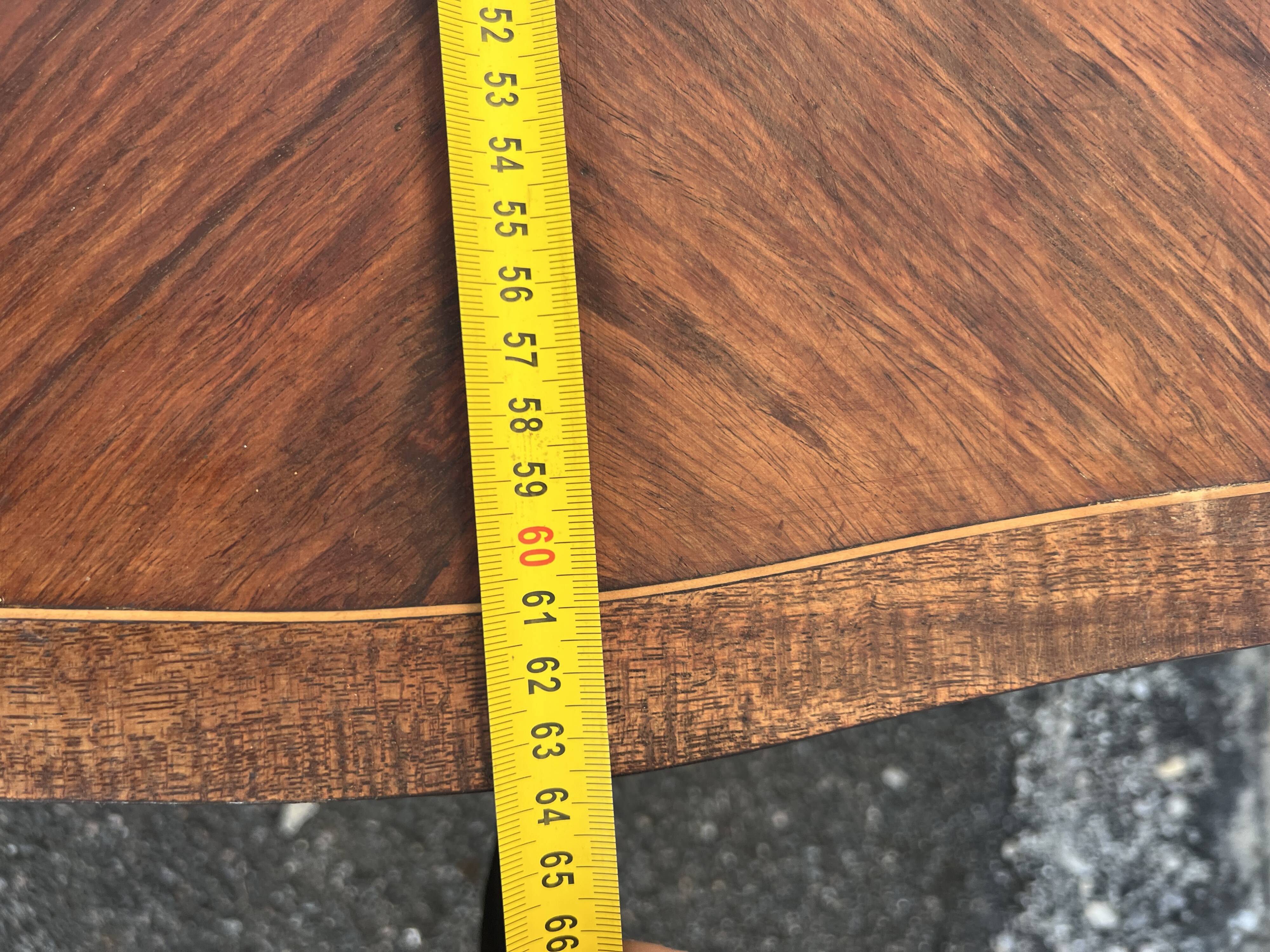 Table basse marquetée – style Louis XV