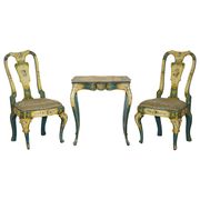Paire de chaises Regency antiques et table assortie