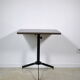 Table d’appoint 1970