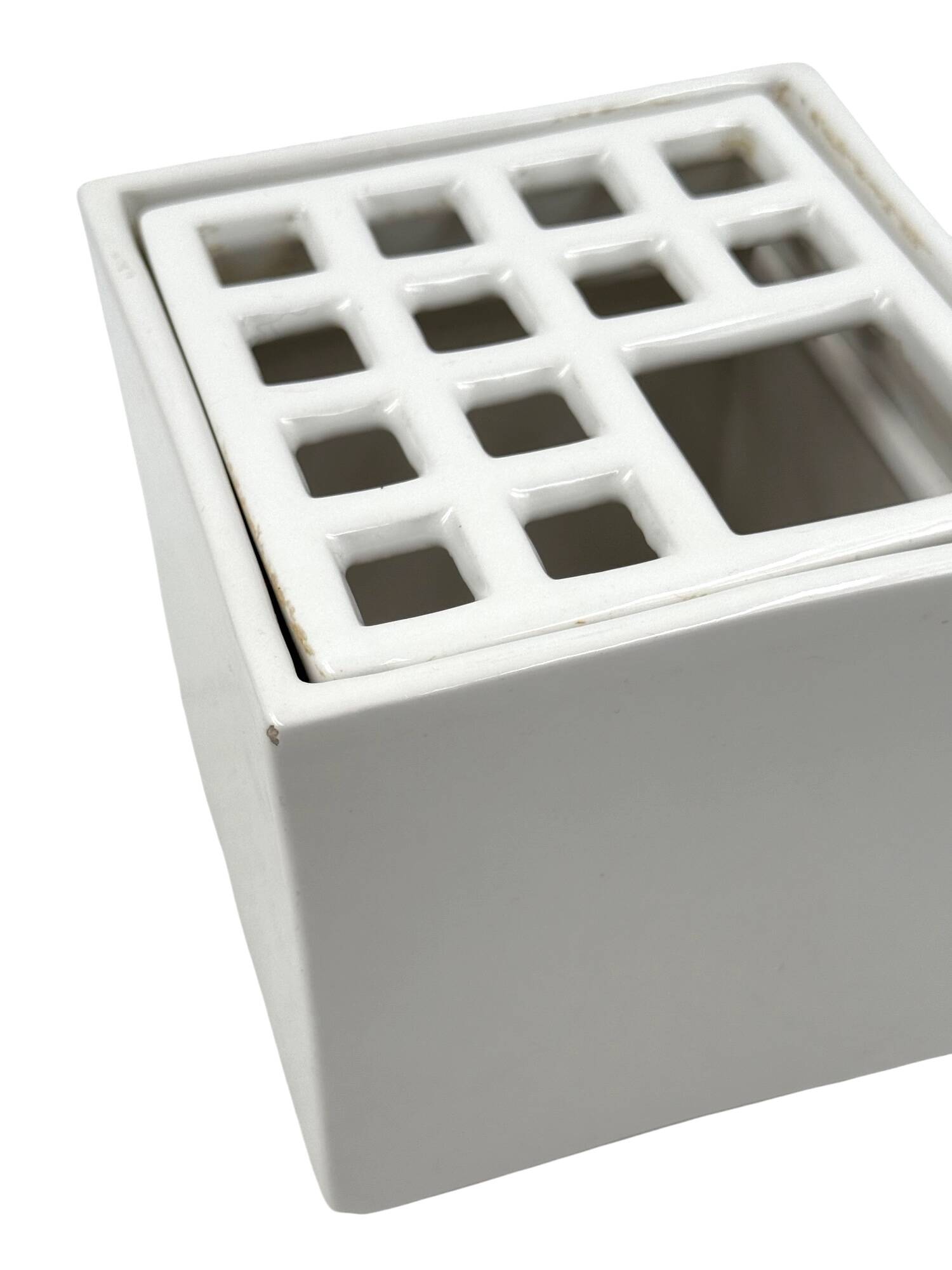 Studio Opi, White space age mod. Ikebana A ceramic vase / ashtray, Gabbiane