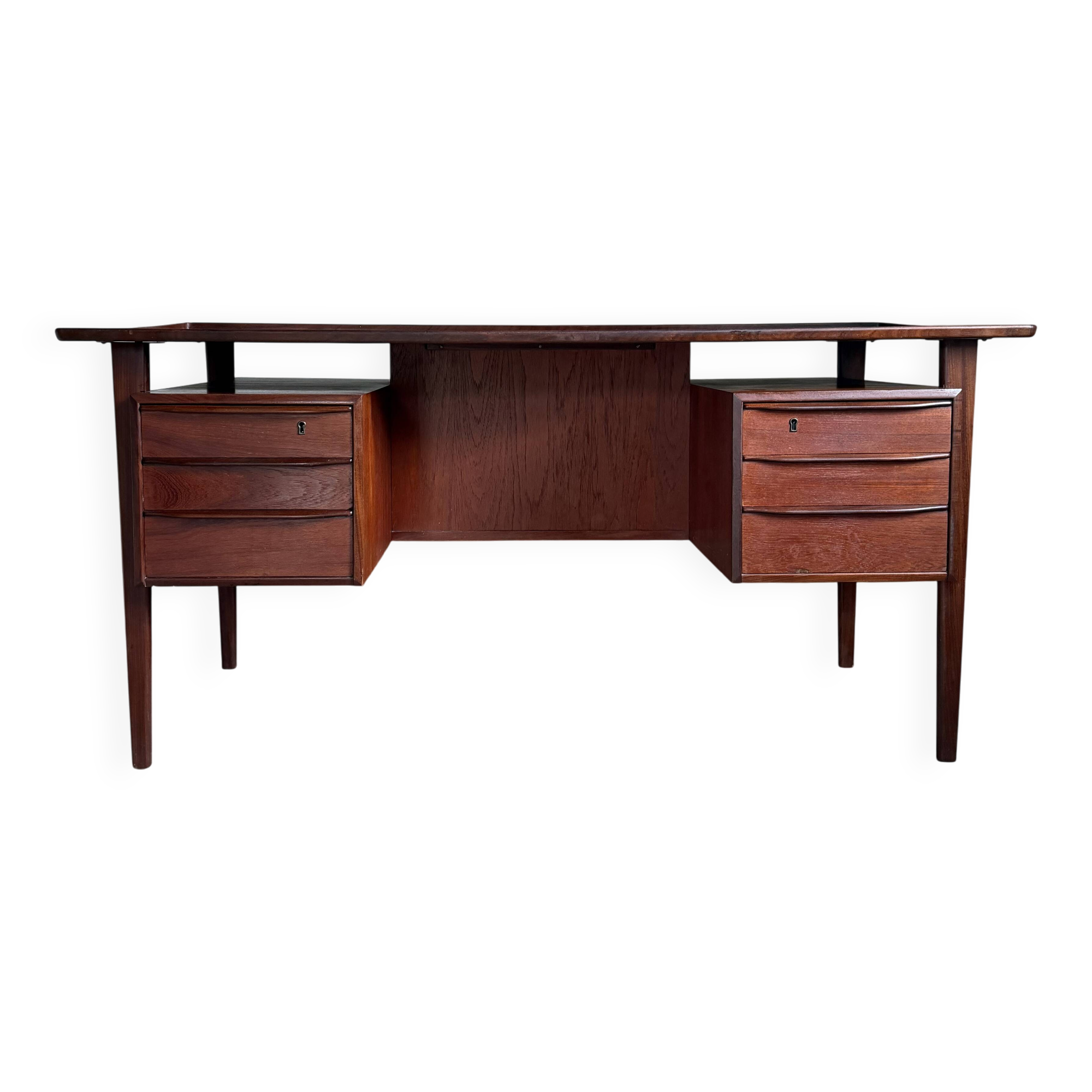 Danish vintage desk in teak by Peter Lovig Nielsen
