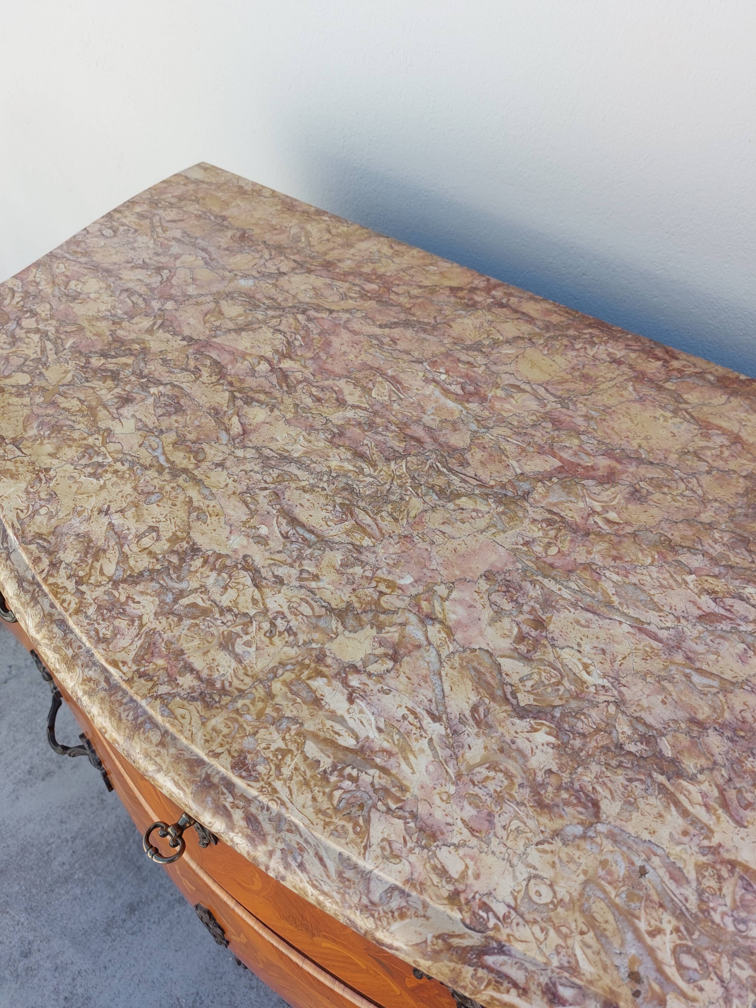 Louis XV chest of drawers in rosewood marquetry