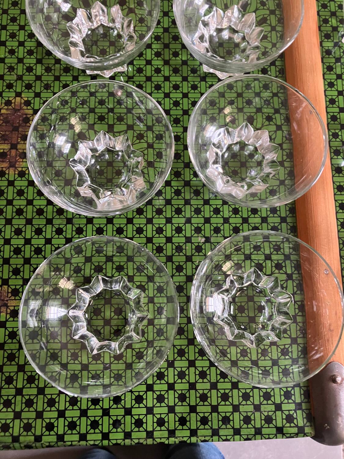 12 champagne glasses