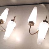 Appliques asymétriques en laiton et tulipe en opaline, années 50-60