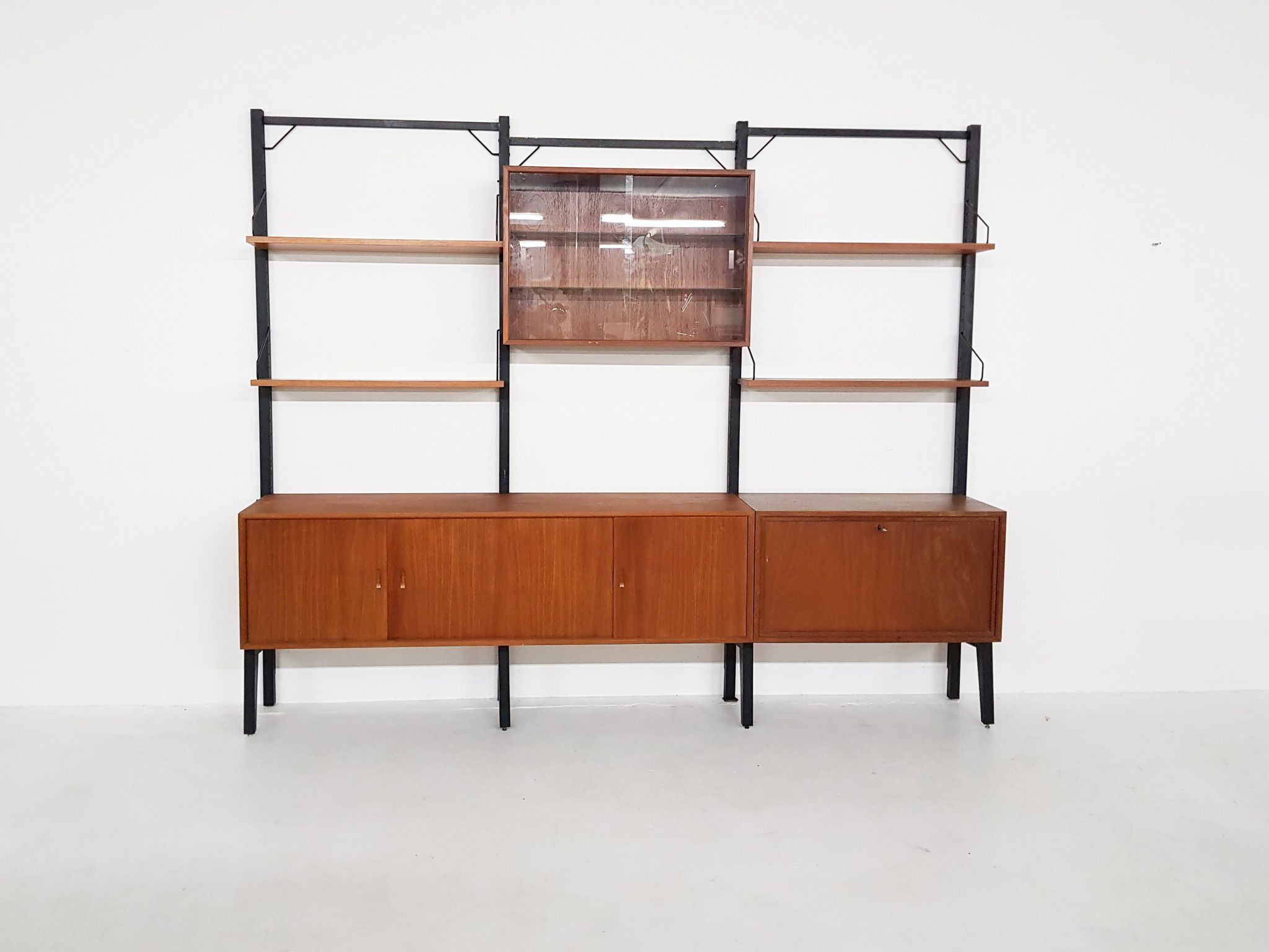 Bibliothèque de Poul Cadovius pour Royal System, Danemark années 1950