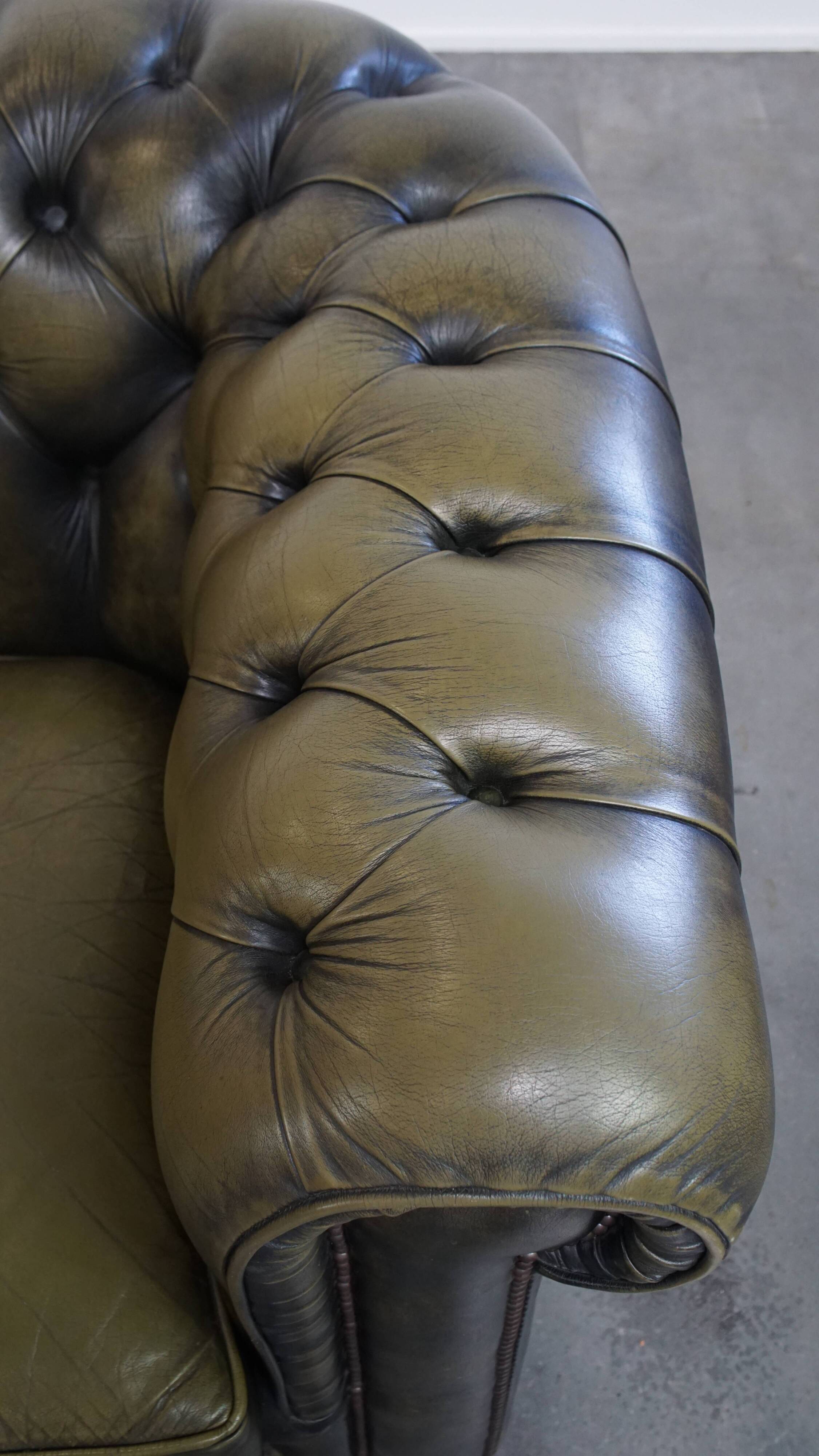 Green Vintage English Cowhide Leather Chesterfield 2-Seater Sofa