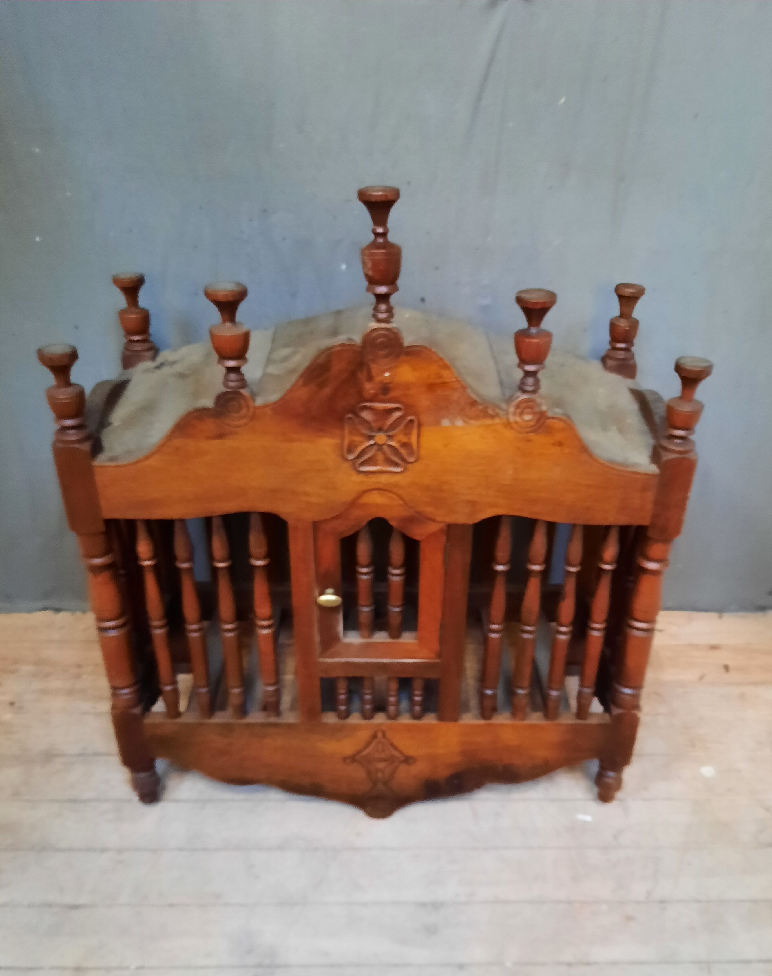 Provencal pannetiere