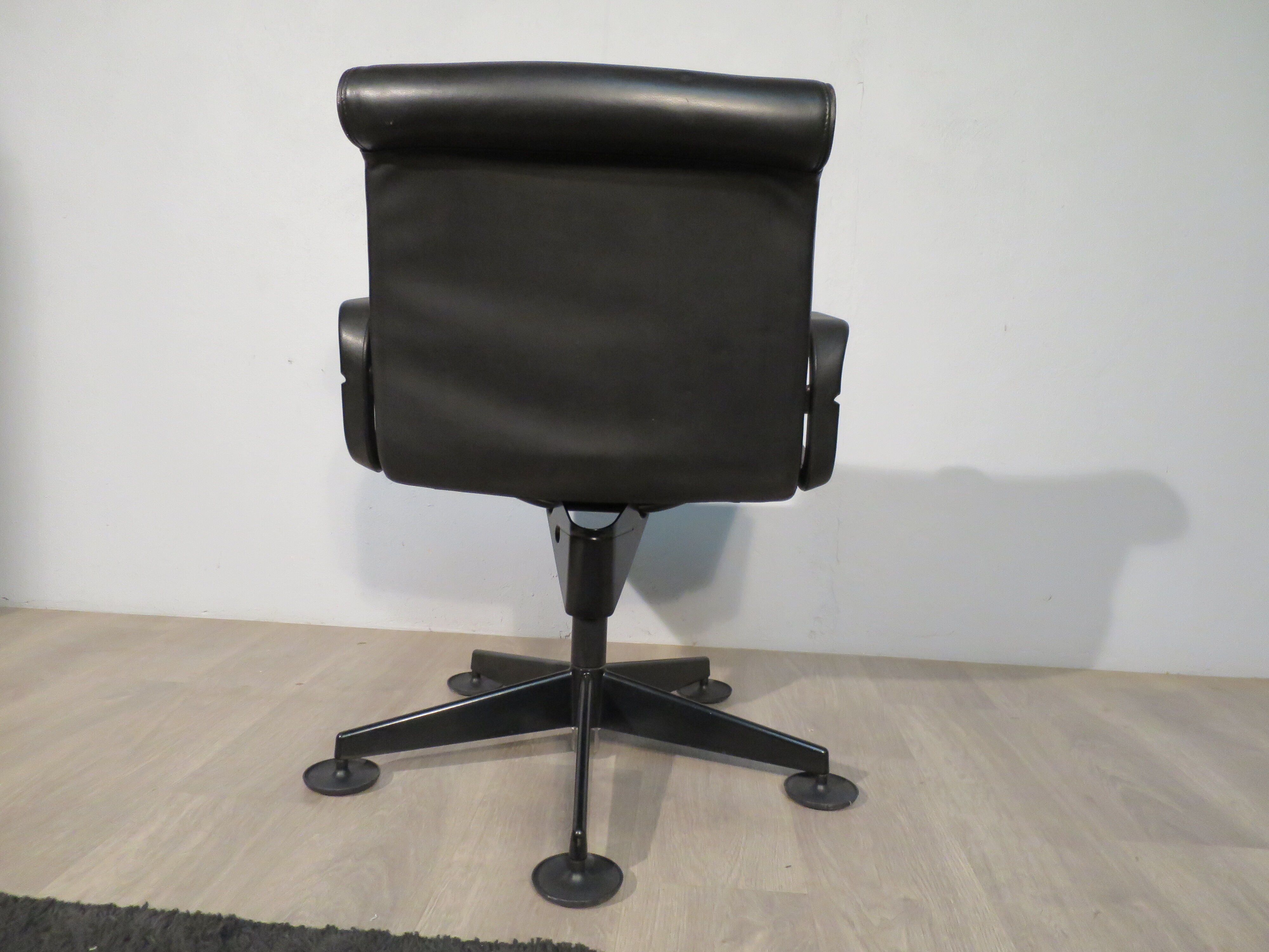 Richard Sapper armchair edited by Knoll