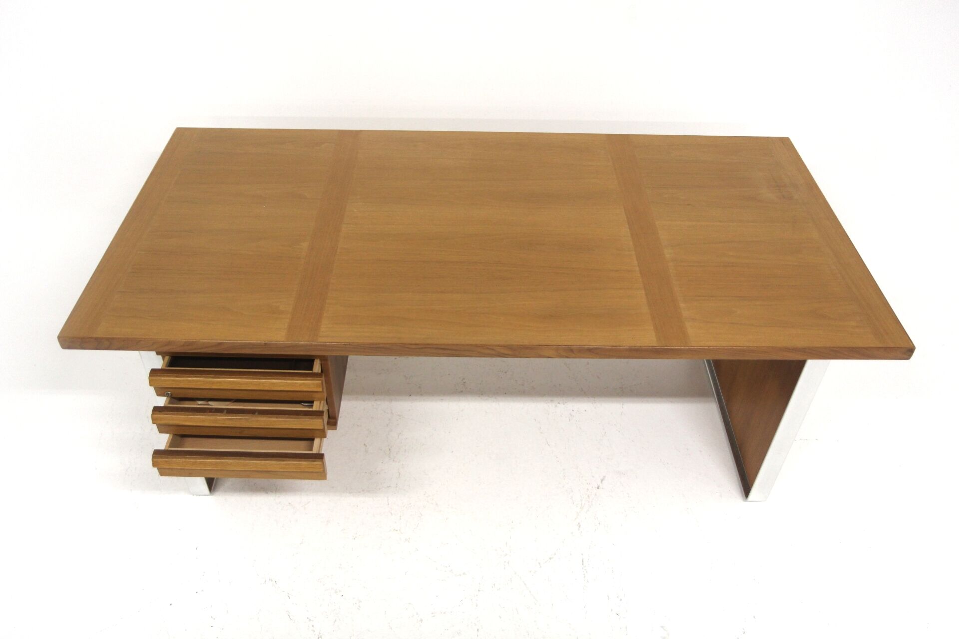 Scandinavian walnut desk, Karl Erik Ekselius, JOC, Vetlanda, Sweden, 1950