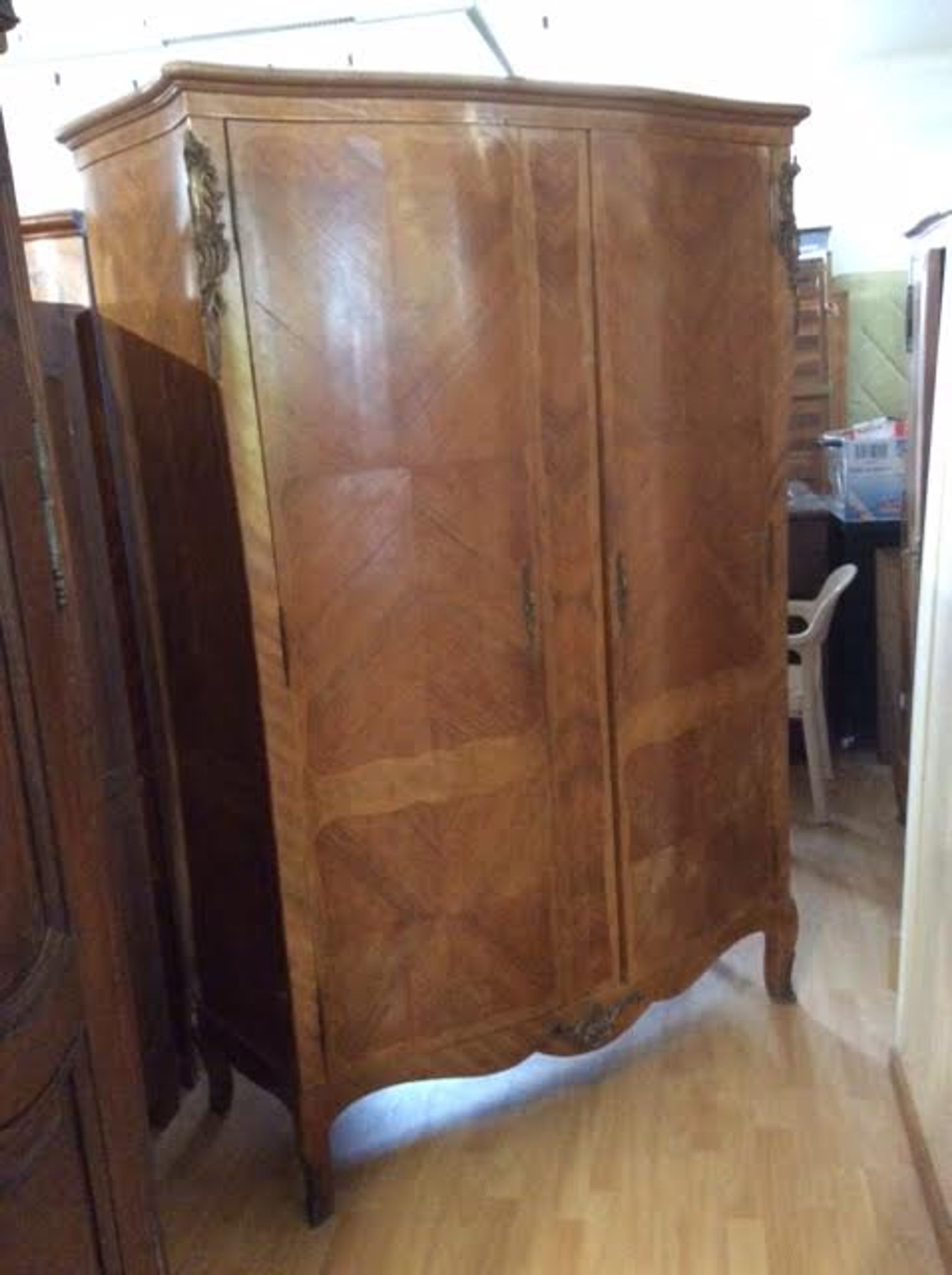 Armoire 2 portes avec placage extérieur et intérieur