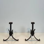 Paire de chenets modernistes en fer forgé