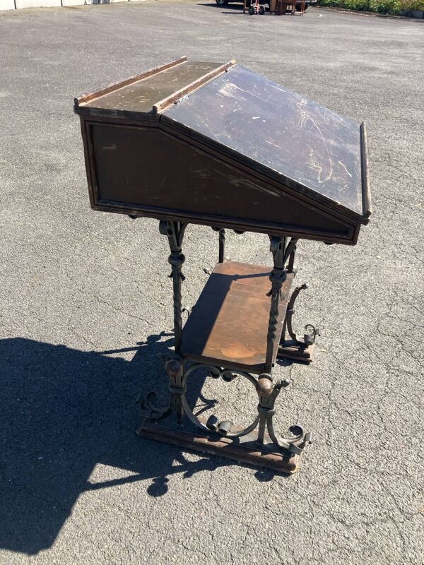 Pupitre, comptoir de restaurant ou magasin en bois et fer forgé