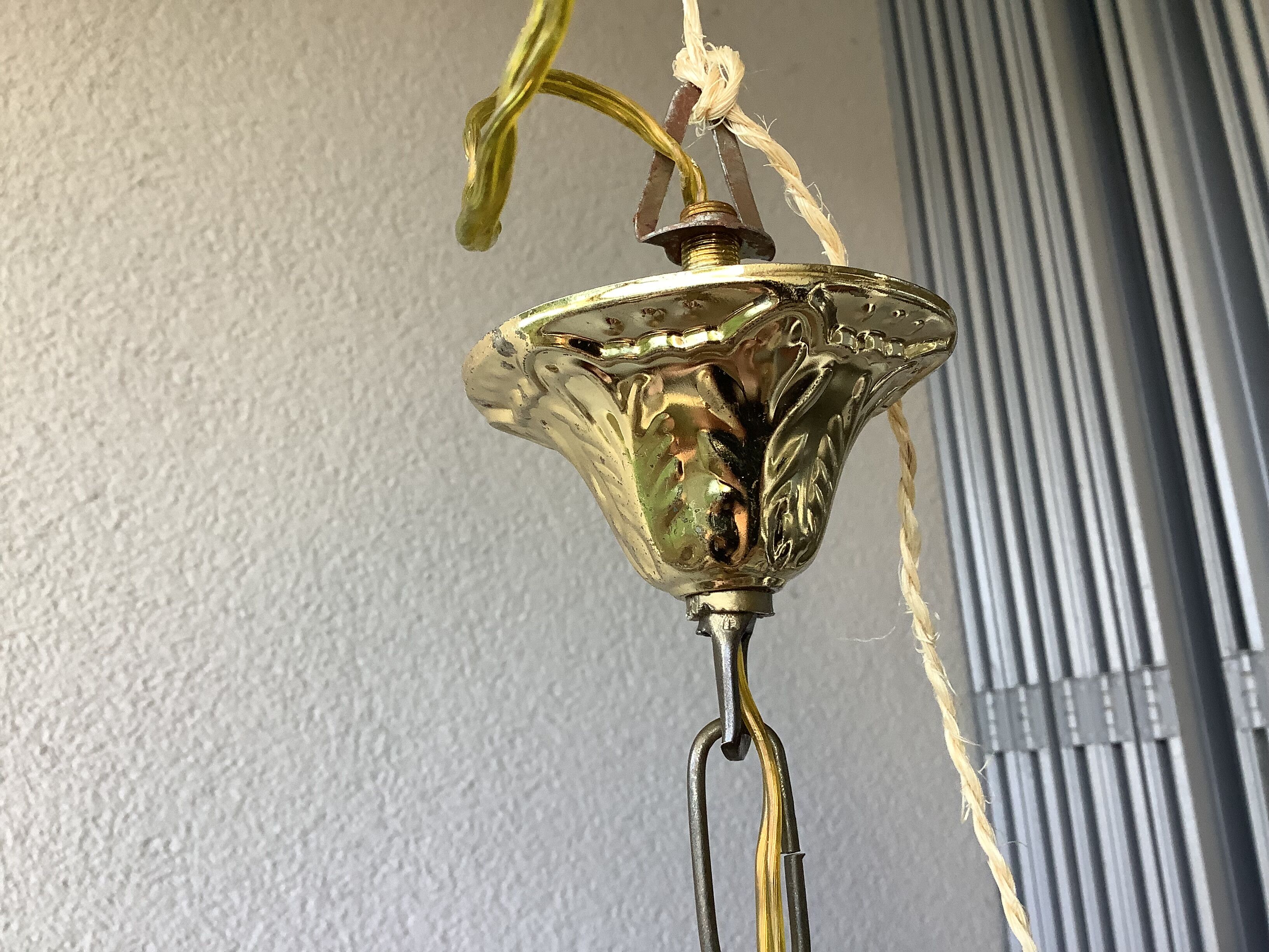Suspension in mother-of-pearl shell and bohemian brass