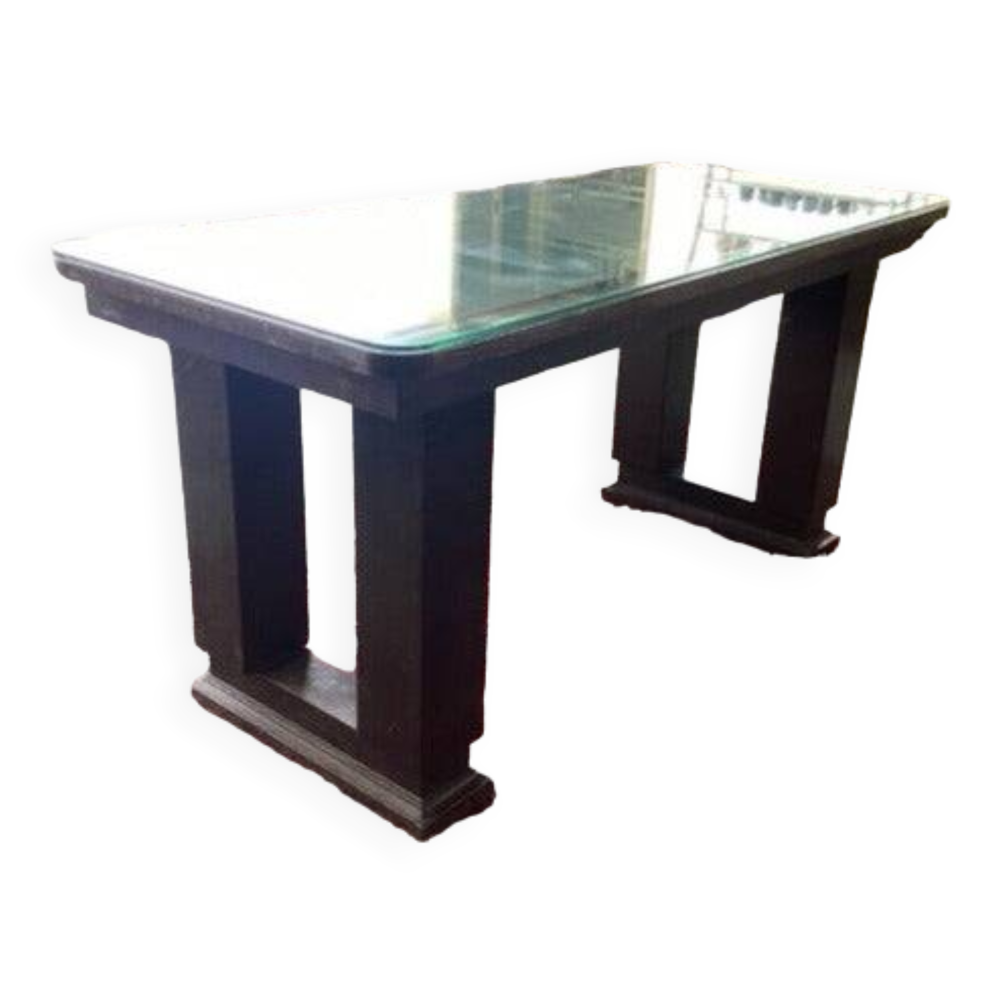 Gaming table with glass playing surface, poker cards