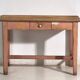 Table de cuisine ancienne en bois de pin – Europe centrale, vers 1900