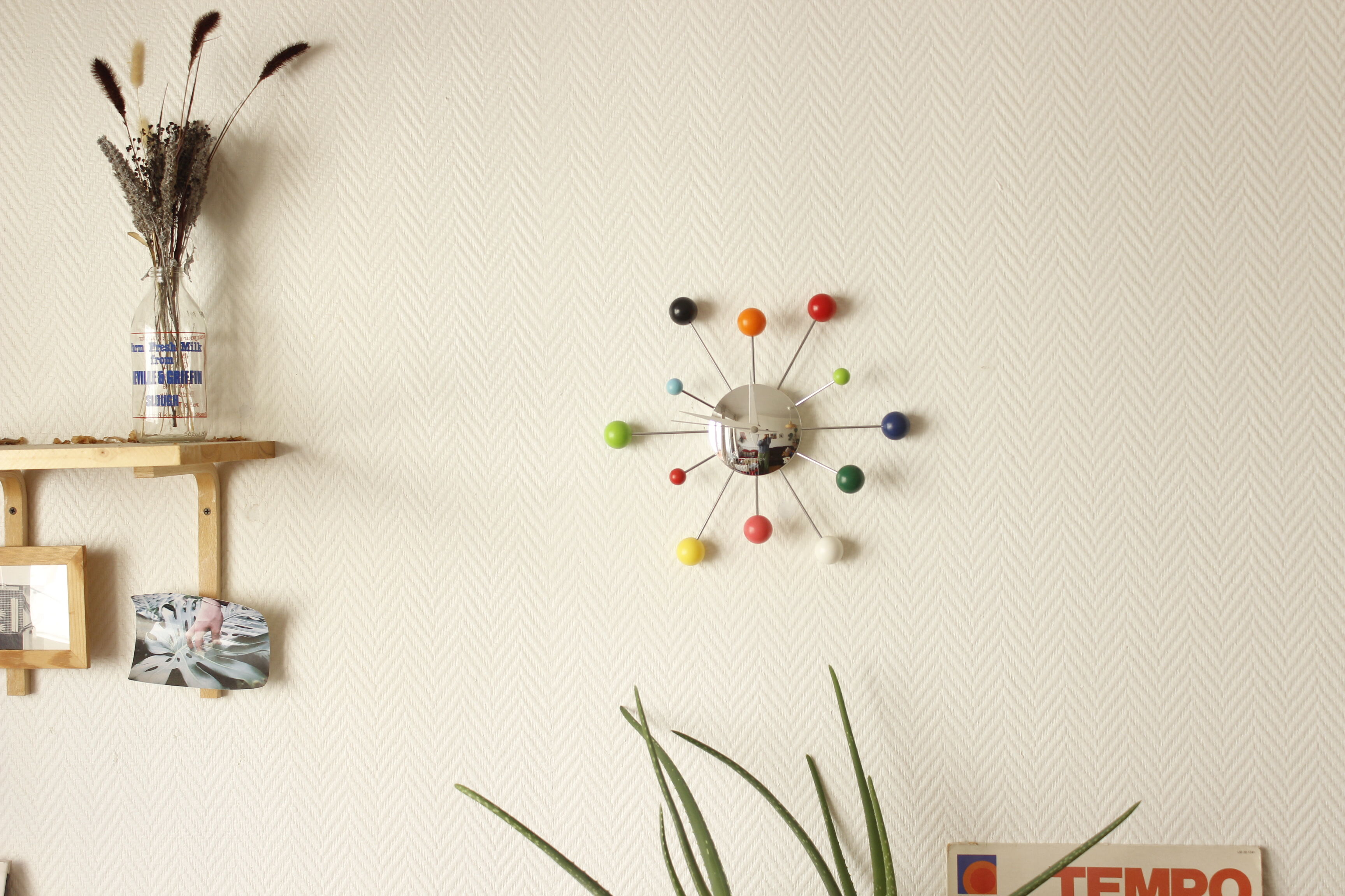 Karlsson Spider clock