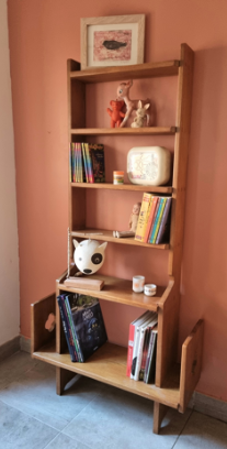 Guillerme and Chambron shelf