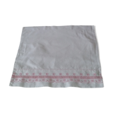 Taie brodée pour bébé