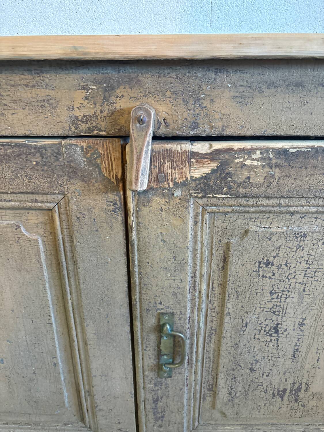 Brown patina sideboard
