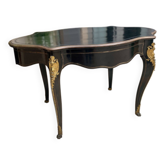 Middle table - Napoleon III period desk, in blackened wood, 19th century
