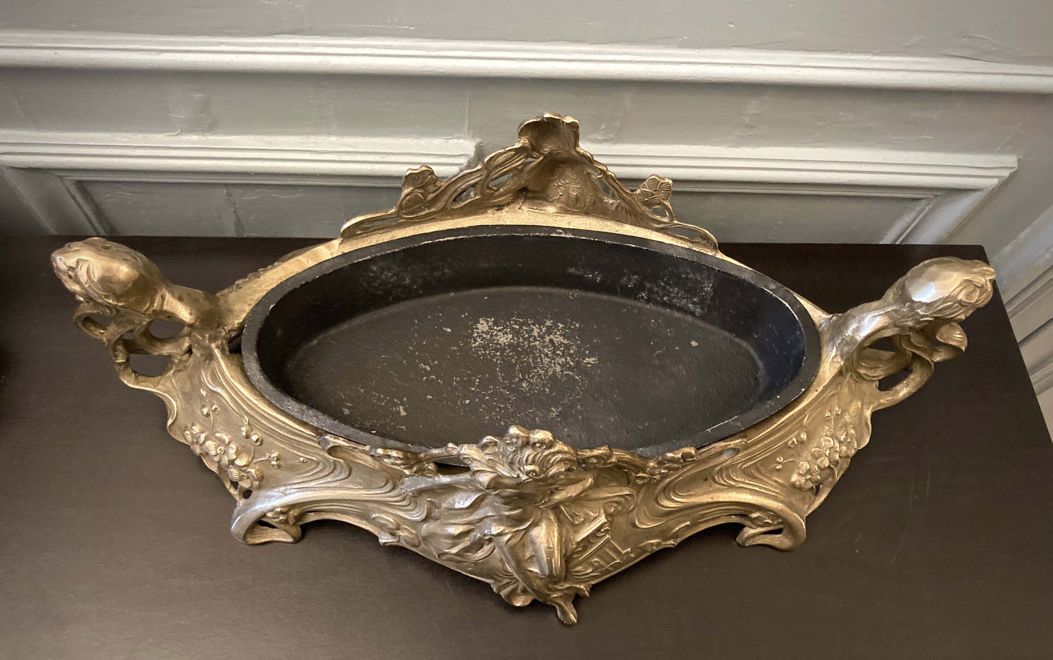 Large planter in gilded bronze Art nouvelles