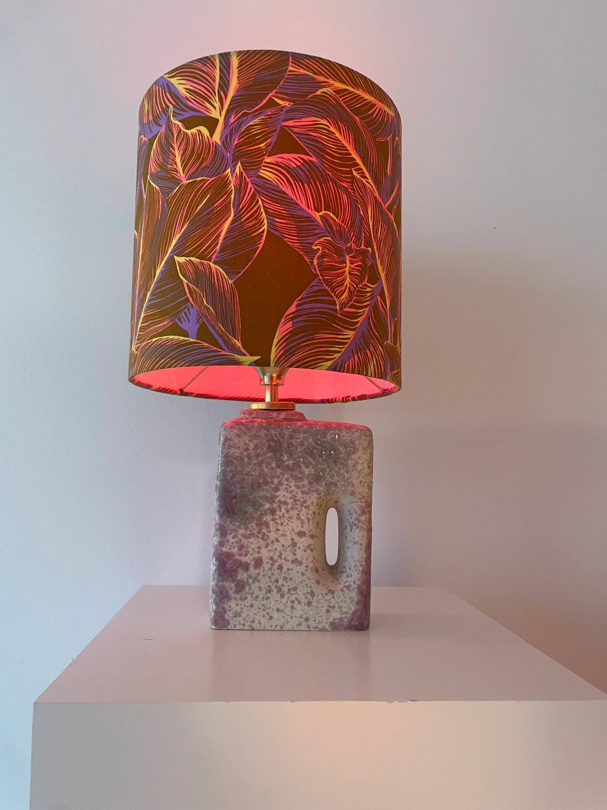 Übelacker table lamp - Battery lamp on a vase fireplace with botanical shade | 42 cm