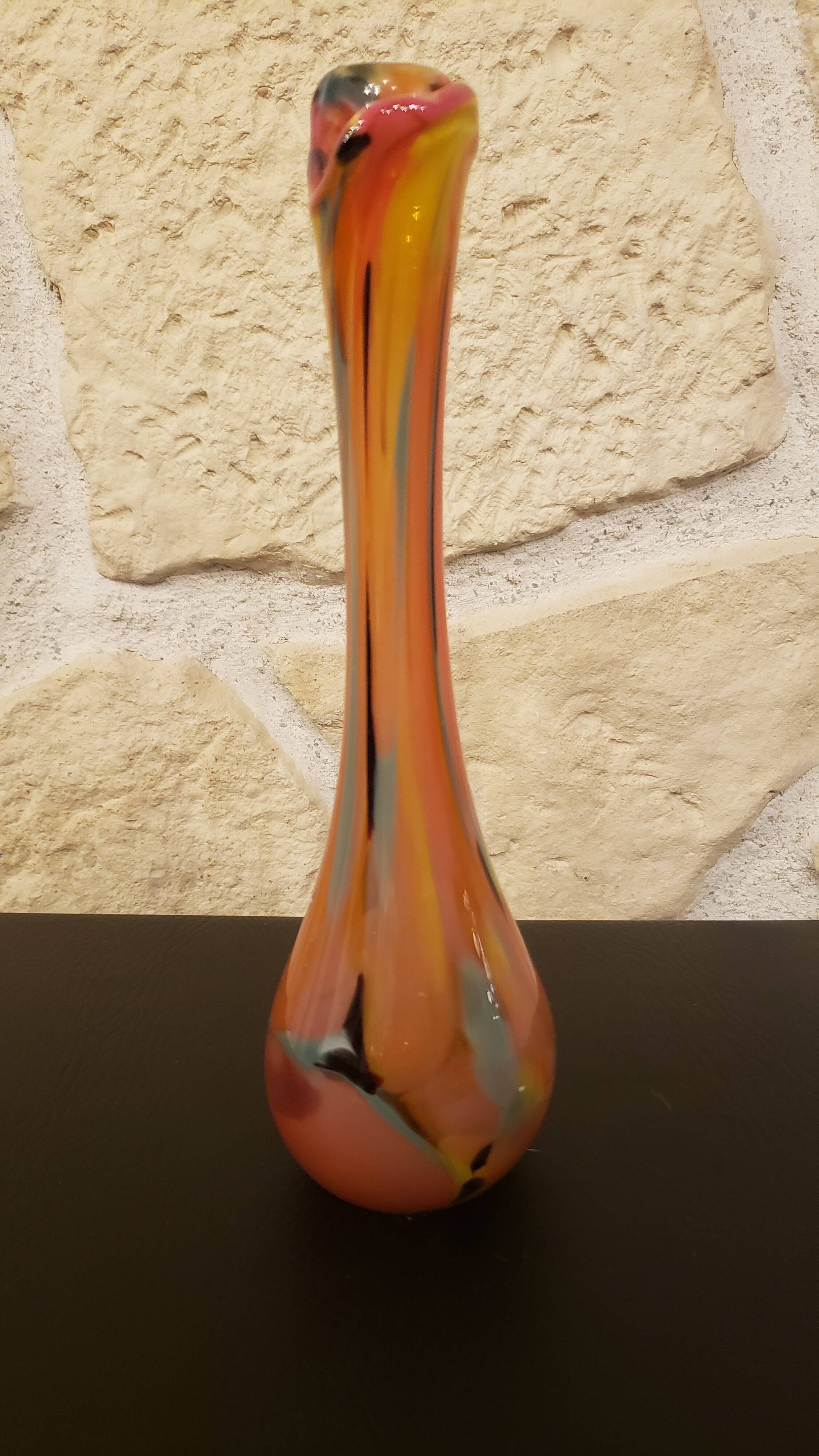 Blown glass soliflore with vibrant colors
