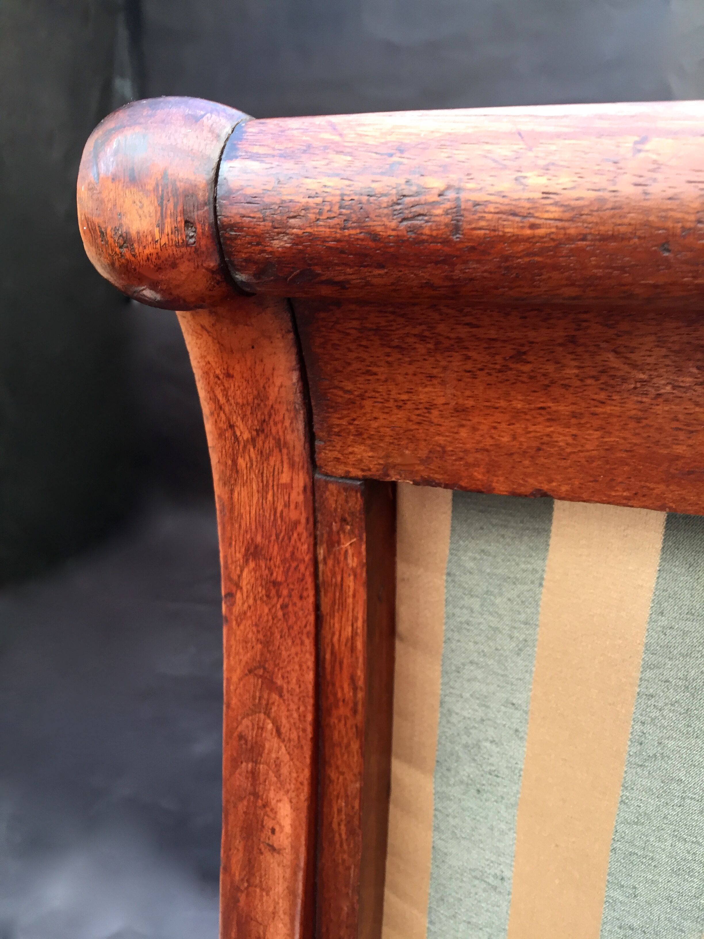 Walnut recamier bench Napoleon III daybed mid-nineteenth century