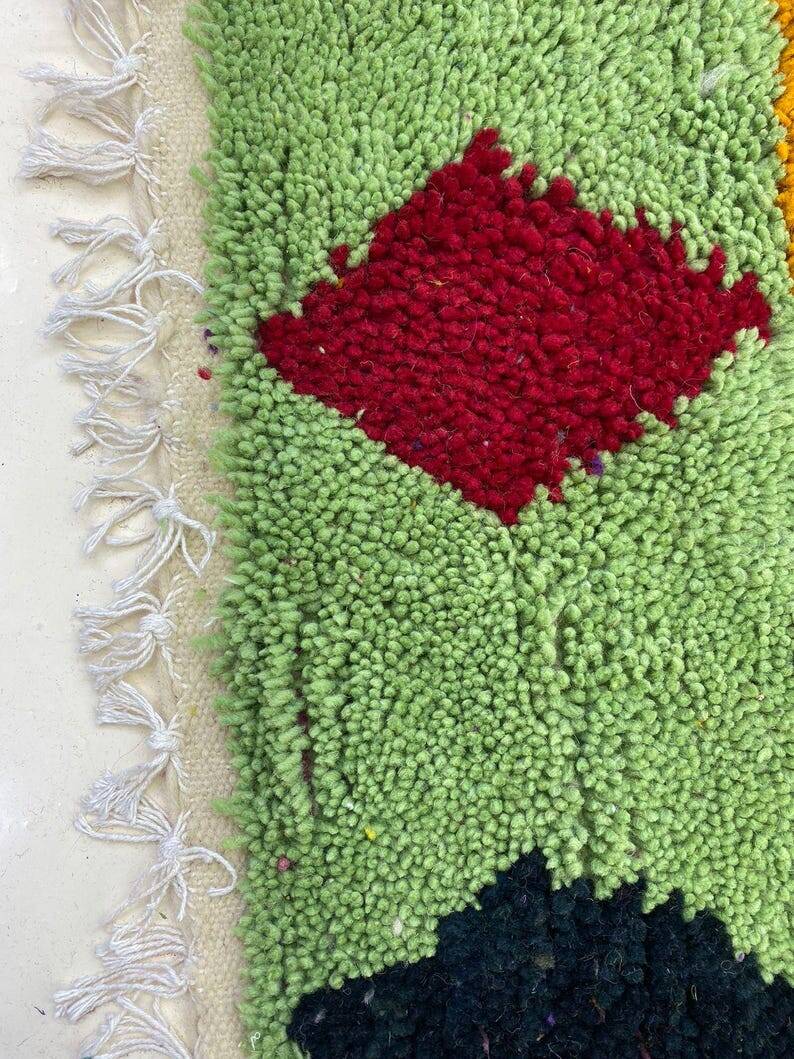 Off-white Moroccan rug with colorful patterns, 250cm x 150cm