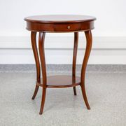 Table d'appoint ronde de style classique de la fin du 20e siècle / Table à coudre