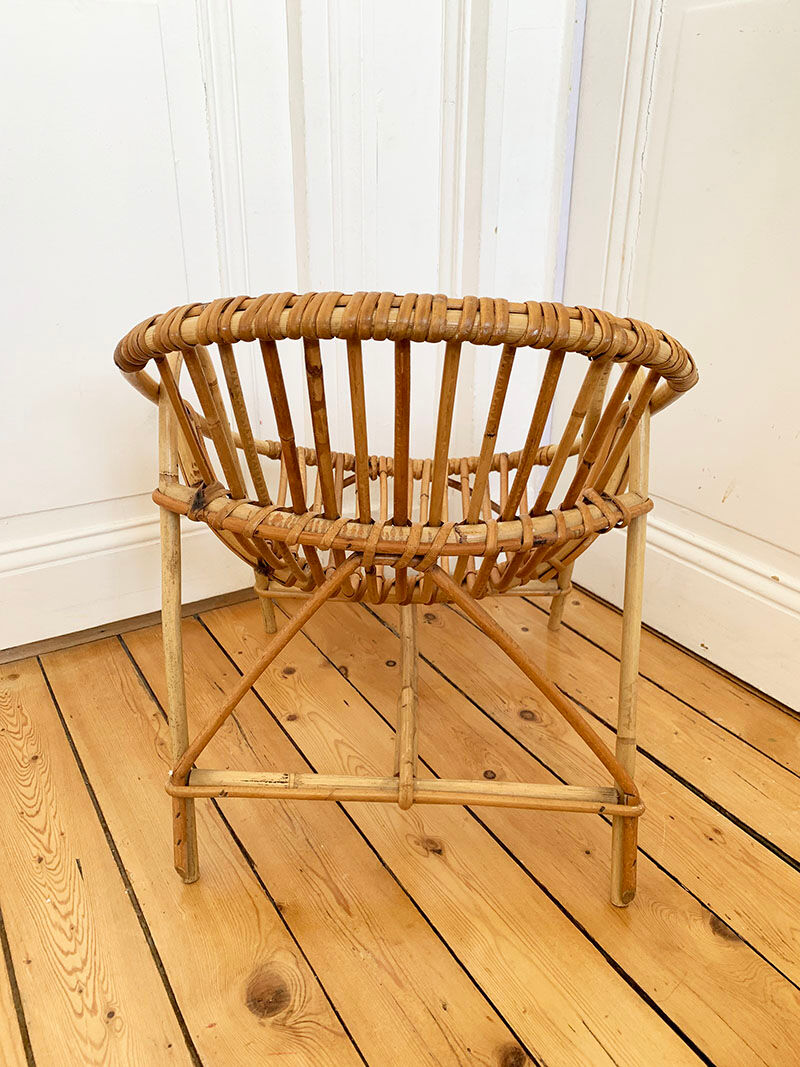 Child chair in rattan