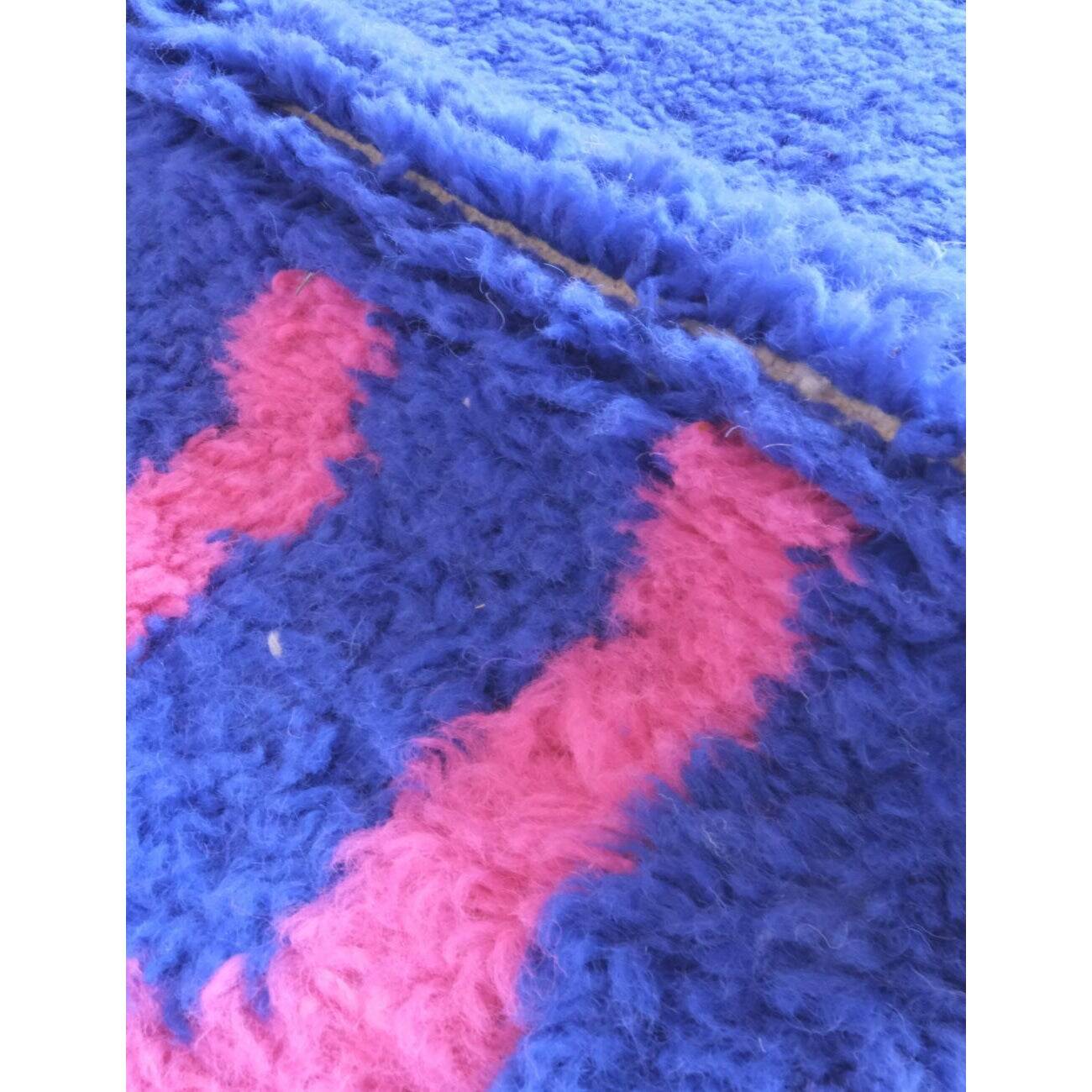 Tapis berbère en laine bleu taille 200 x 300 cm