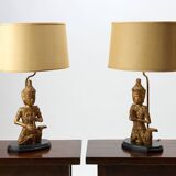 Paire de lampes  de table Bouddha en bois avec abat-jours