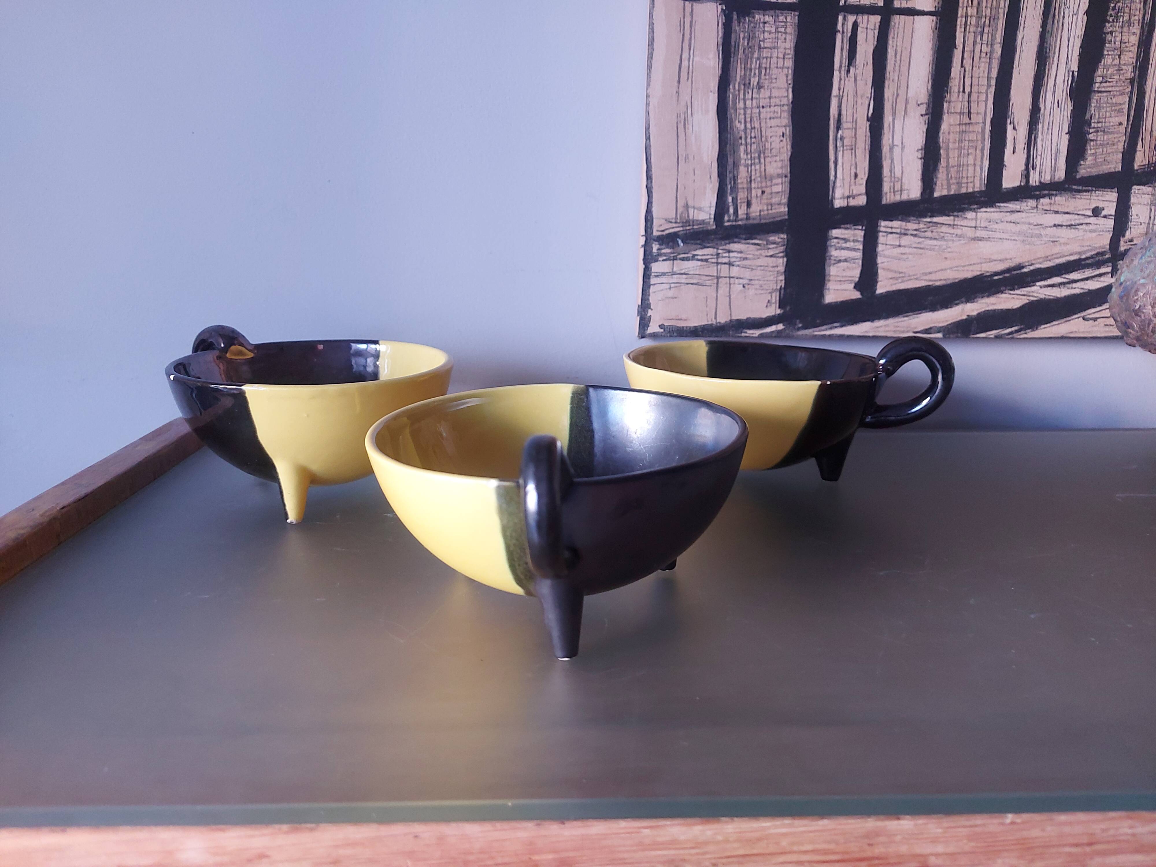 3 bowls, vintage Vallauris ceramic tripod cups